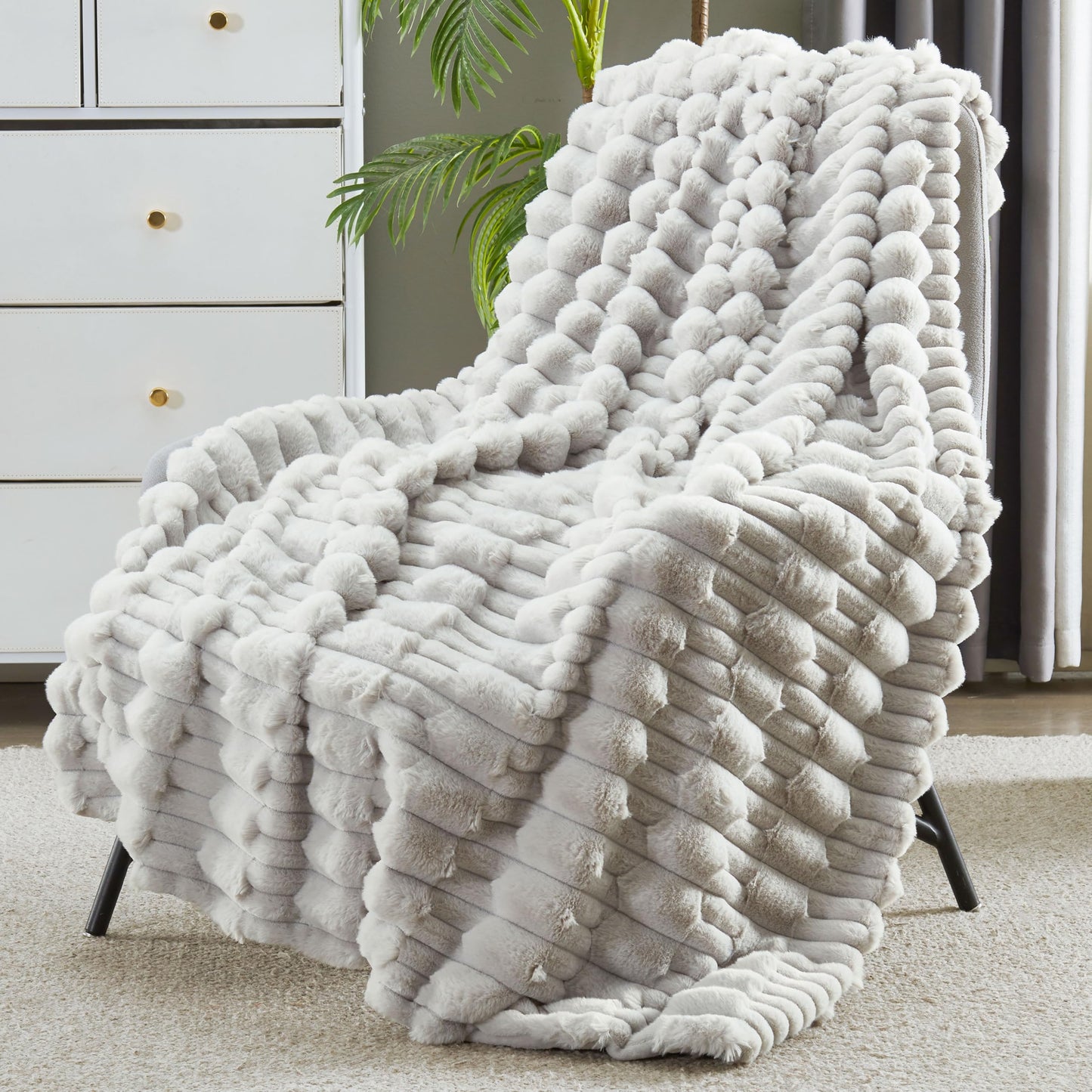 JONIYEAR Soft Fluffy Striped Faux Rabbit Fur Throw Blanket for Couch 50" x 60", Decorative 3D Geometric Warm Fuzzy Fur Blankets for Winter, Reversible Shaggy Accent Cozy Furry Blanket for Sofa, Grey